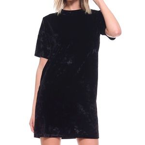 Missguided black short sleeve velvet mini dress